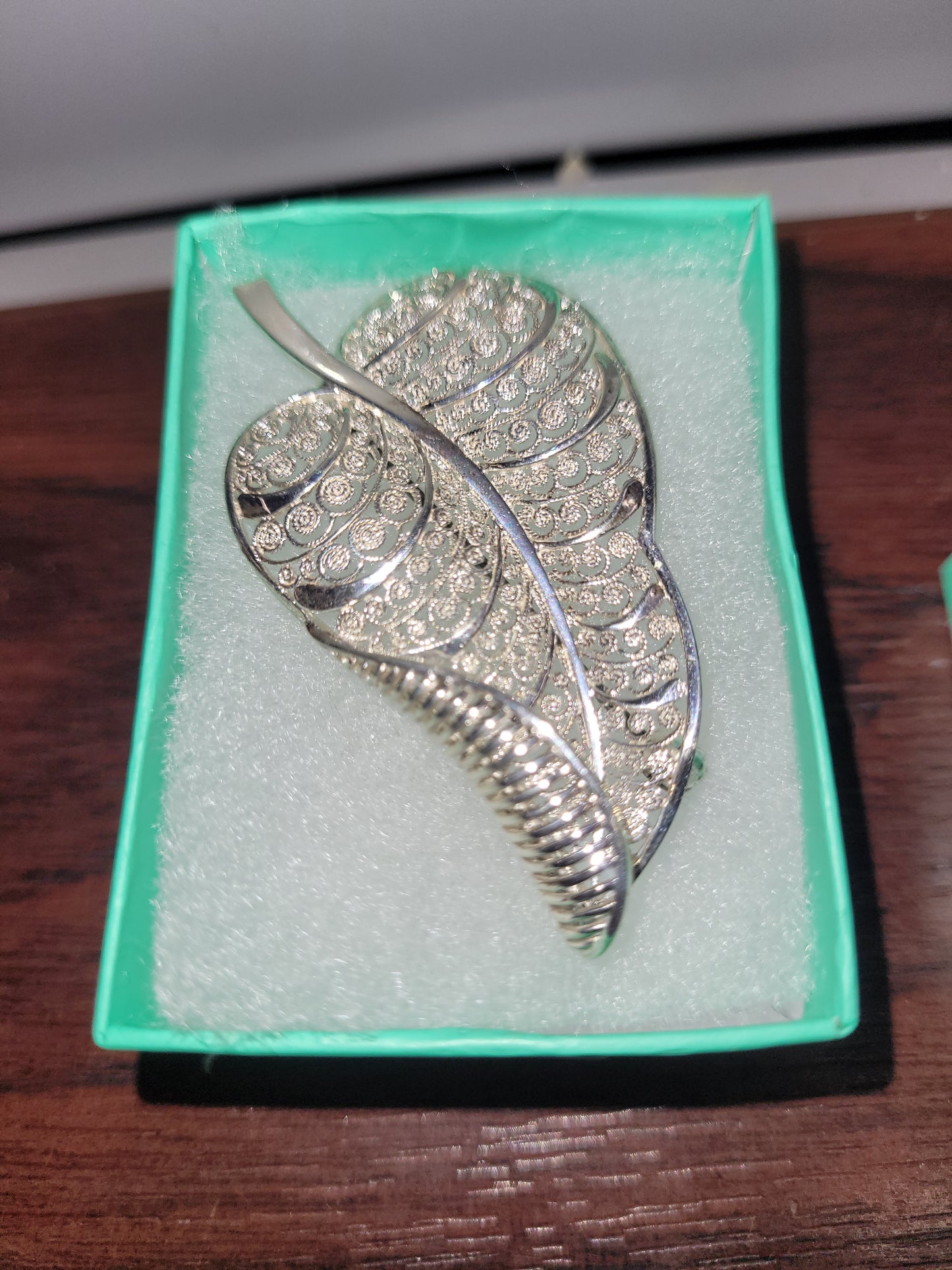 Sterling silver leaf brooch