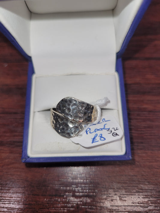 Silver plated dress ring size Q