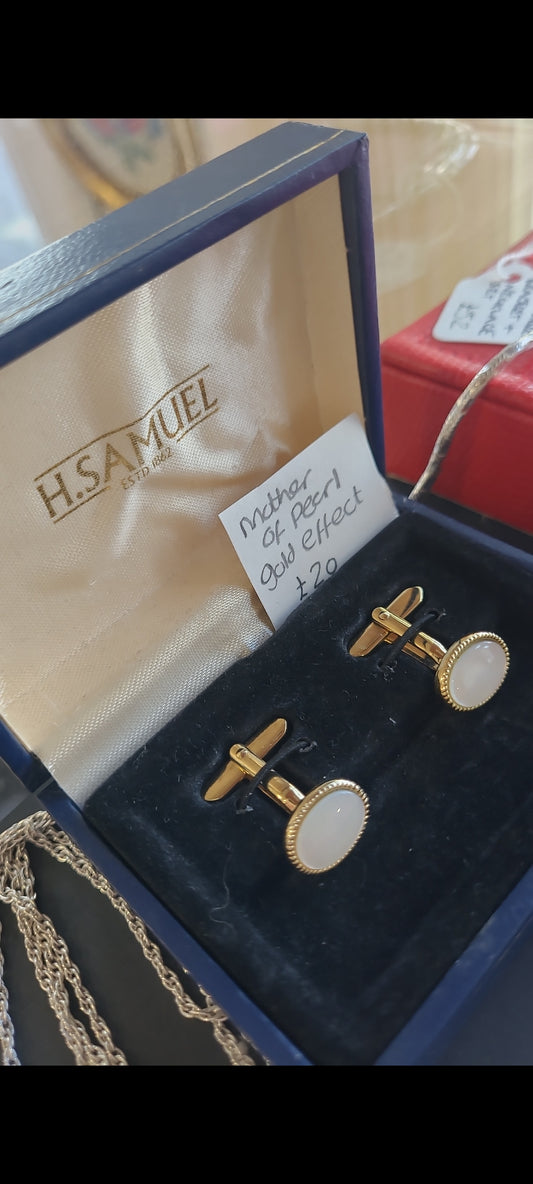 Mother of Pearl ovel cufflinks